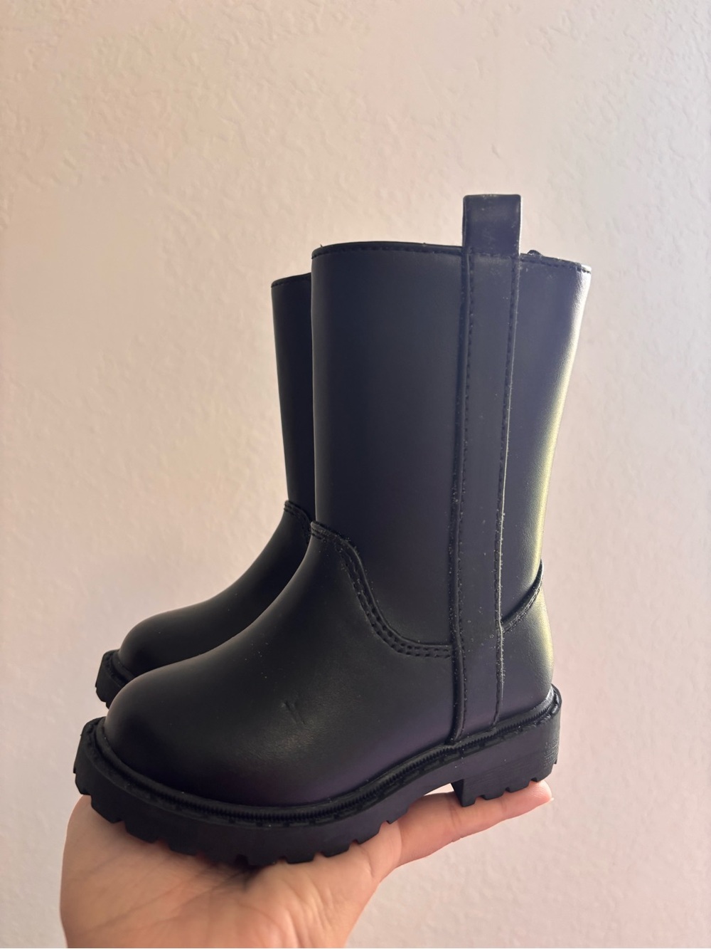 Old Navy Black Kids Pull-On Lug Sole Boots